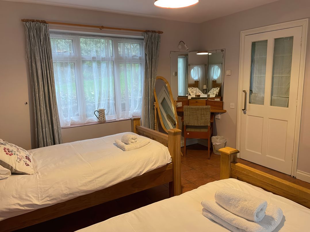 Mimosa Cottage