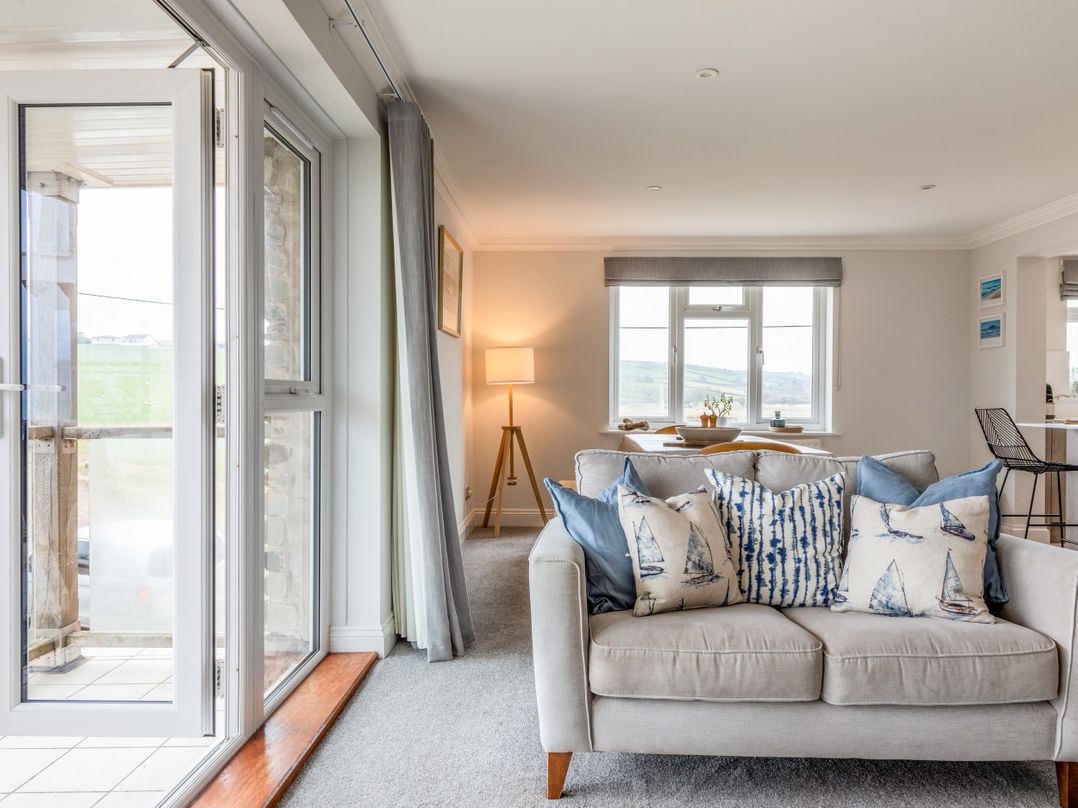 10 Thurlestone Rock