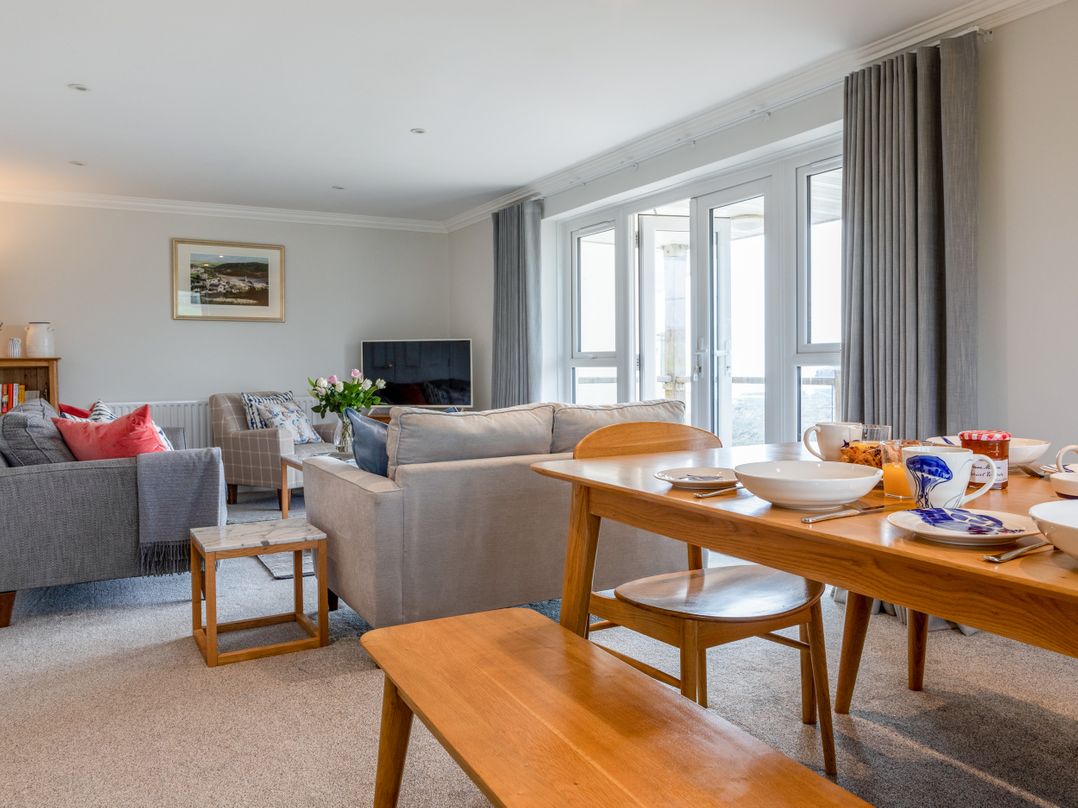 10 Thurlestone Rock