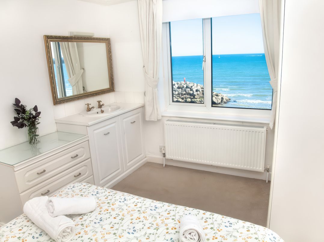 Weymouth Bay Apartment C