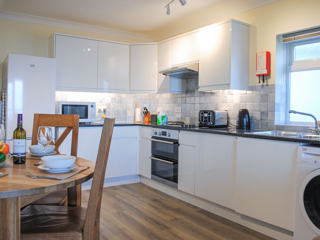 4 Lyndhurst