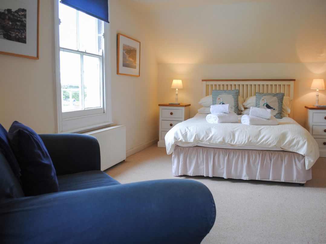 7 Glenthorne House