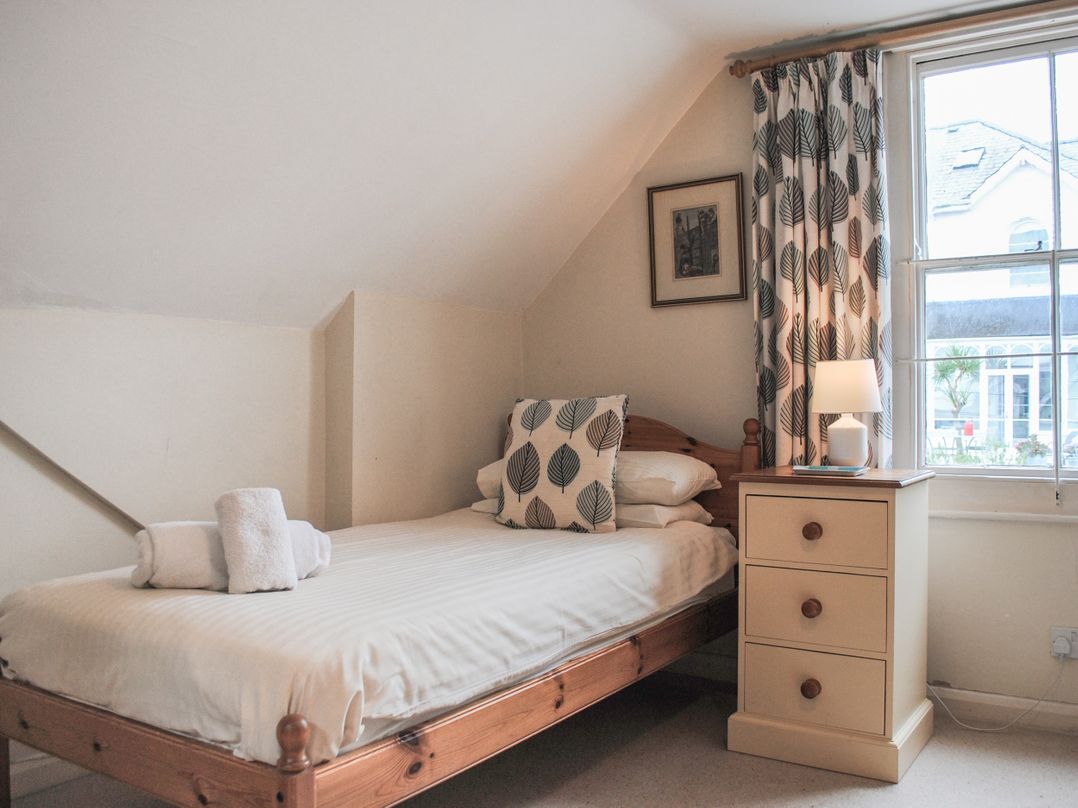 7 Glenthorne House