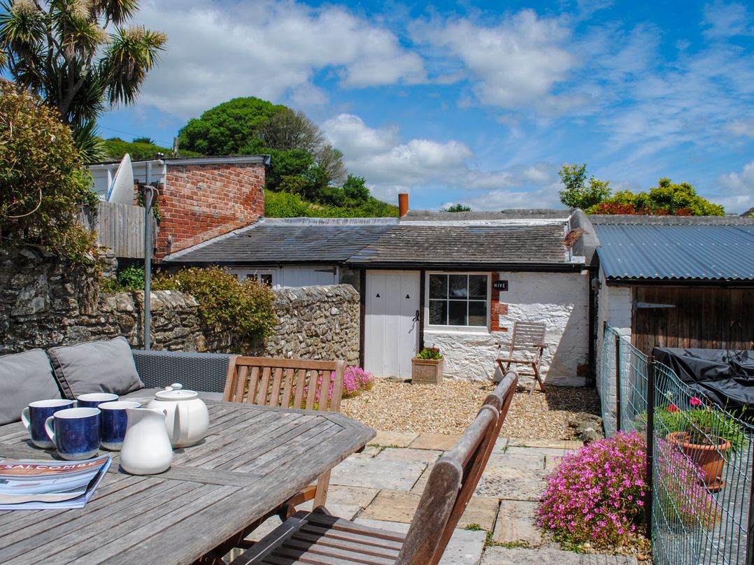 Bumblebee Cottage