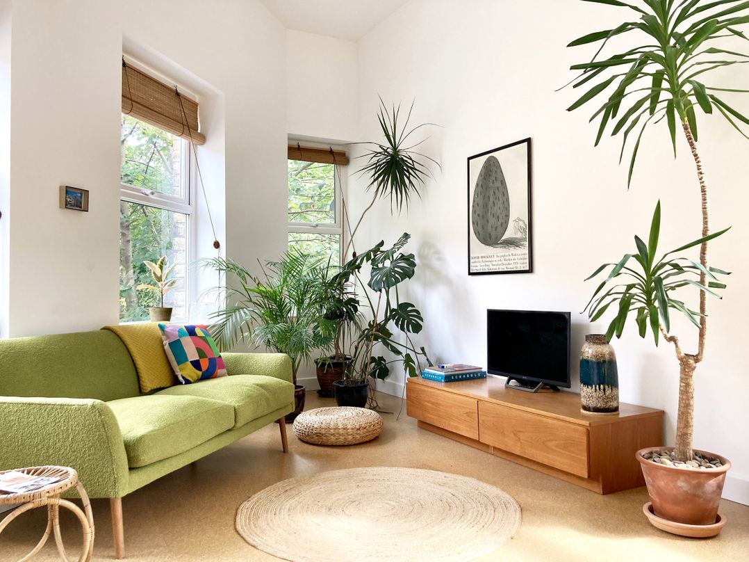 The Old Riverside School House Apt 3