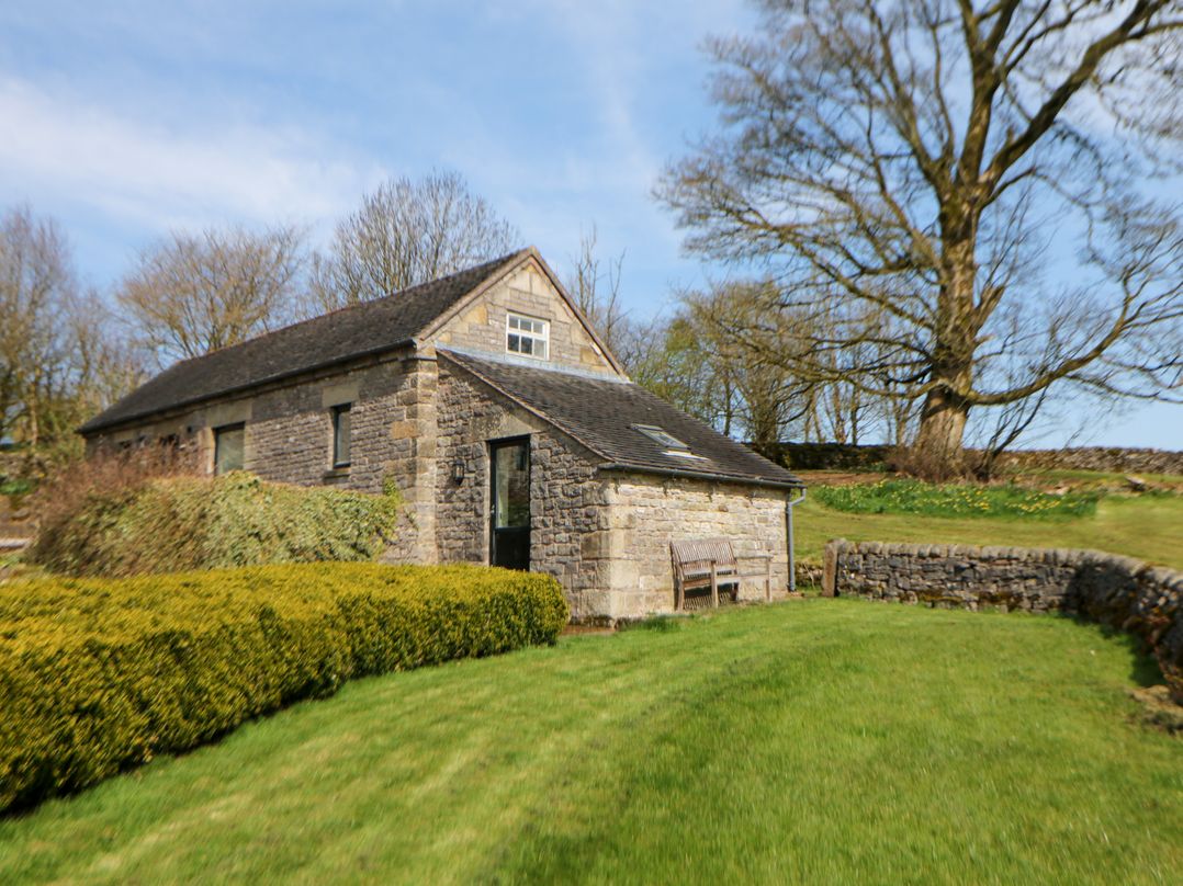 Dog friendly holiday cottage in Ilam, sleeps 2