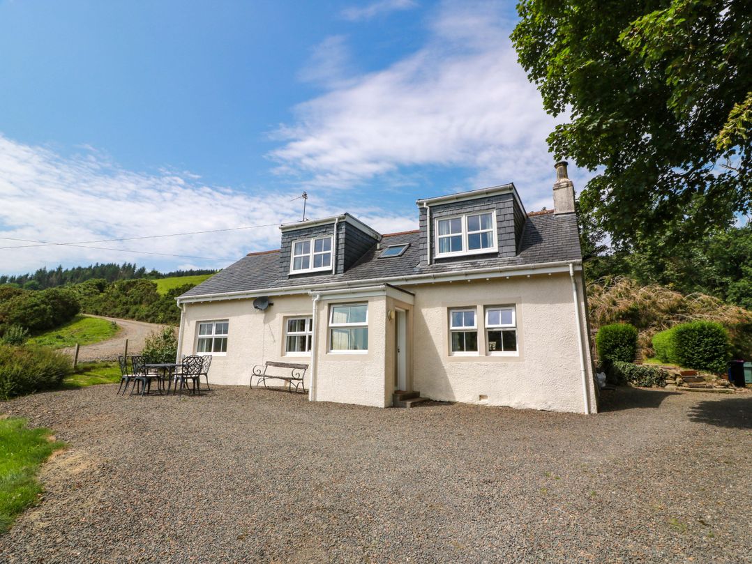 Dog friendly holiday cottage in Girvan, sleeps 6