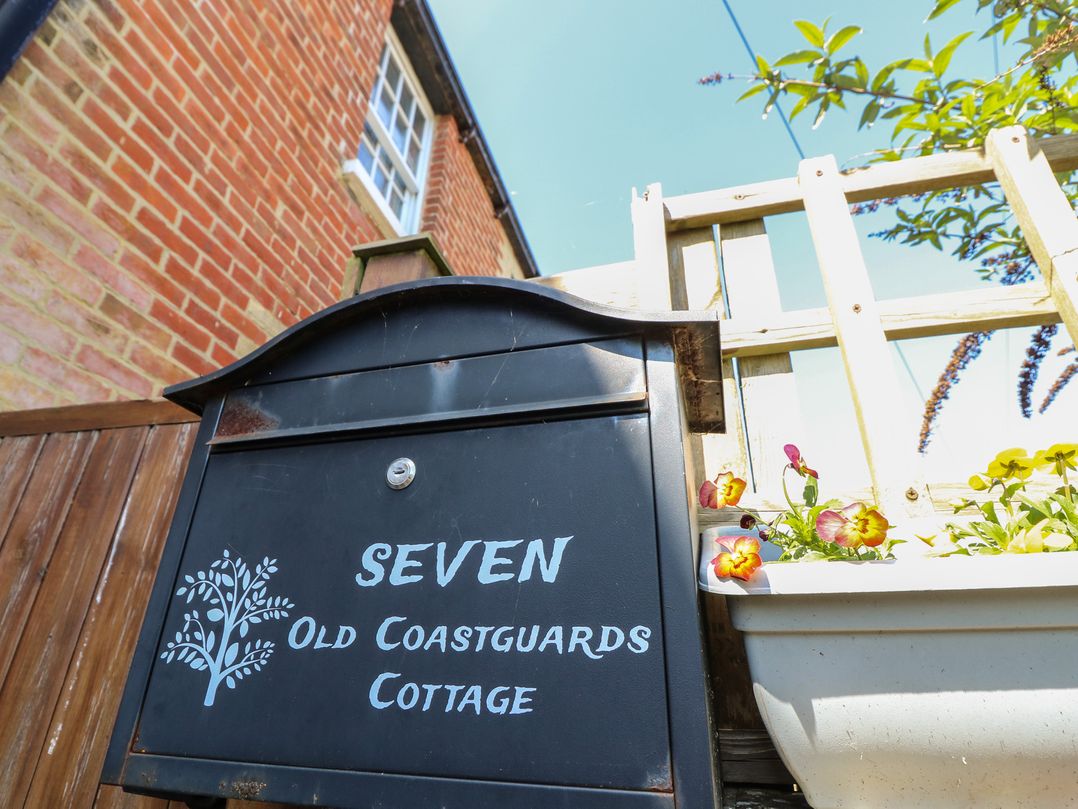 7 Coastguard Cottages