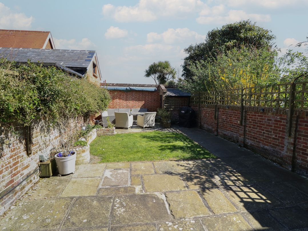 7 Coastguard Cottages