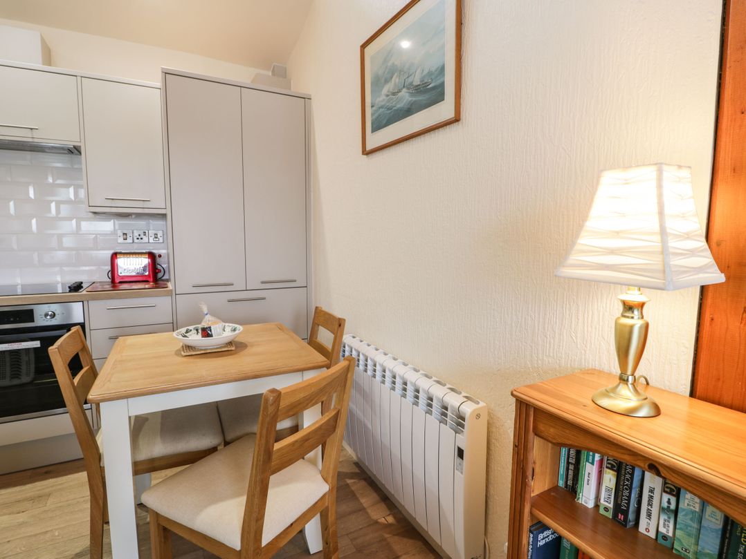 1 South Snowdon Wharf