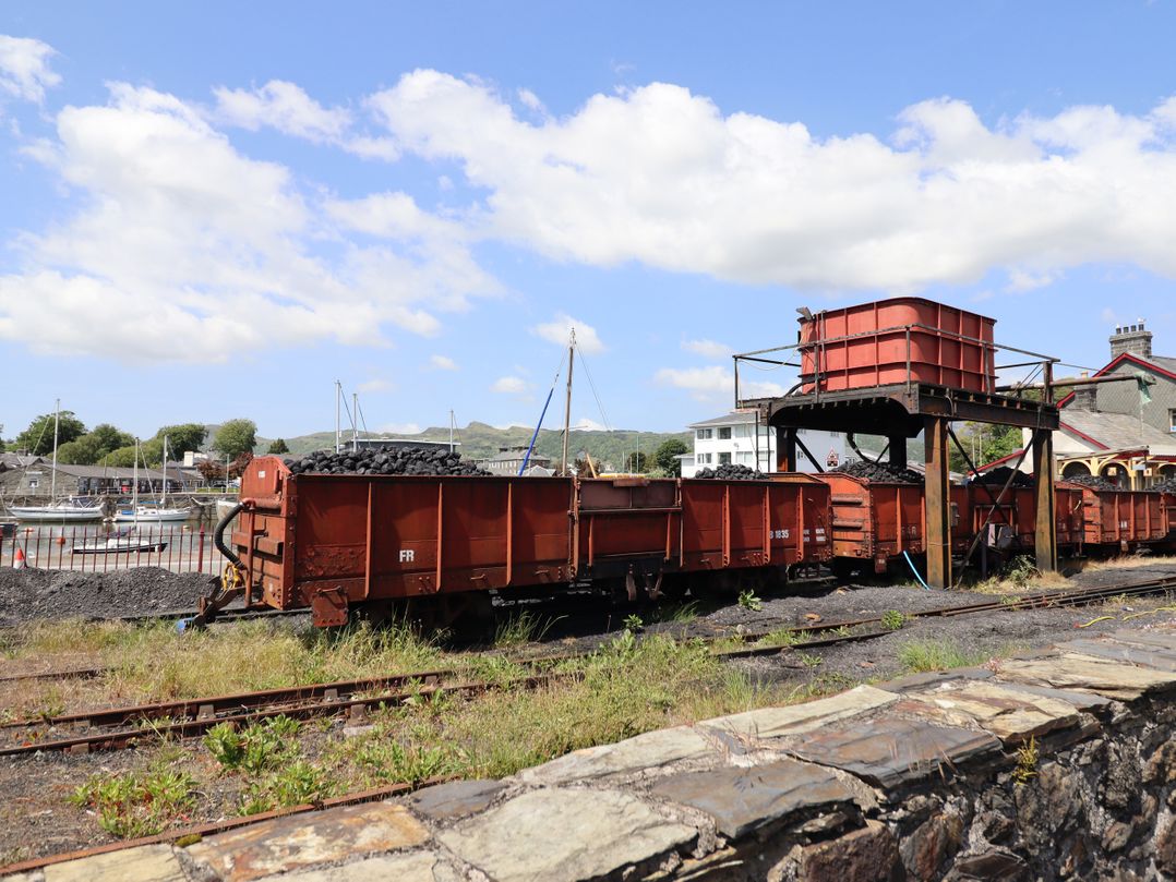 1 South Snowdon Wharf