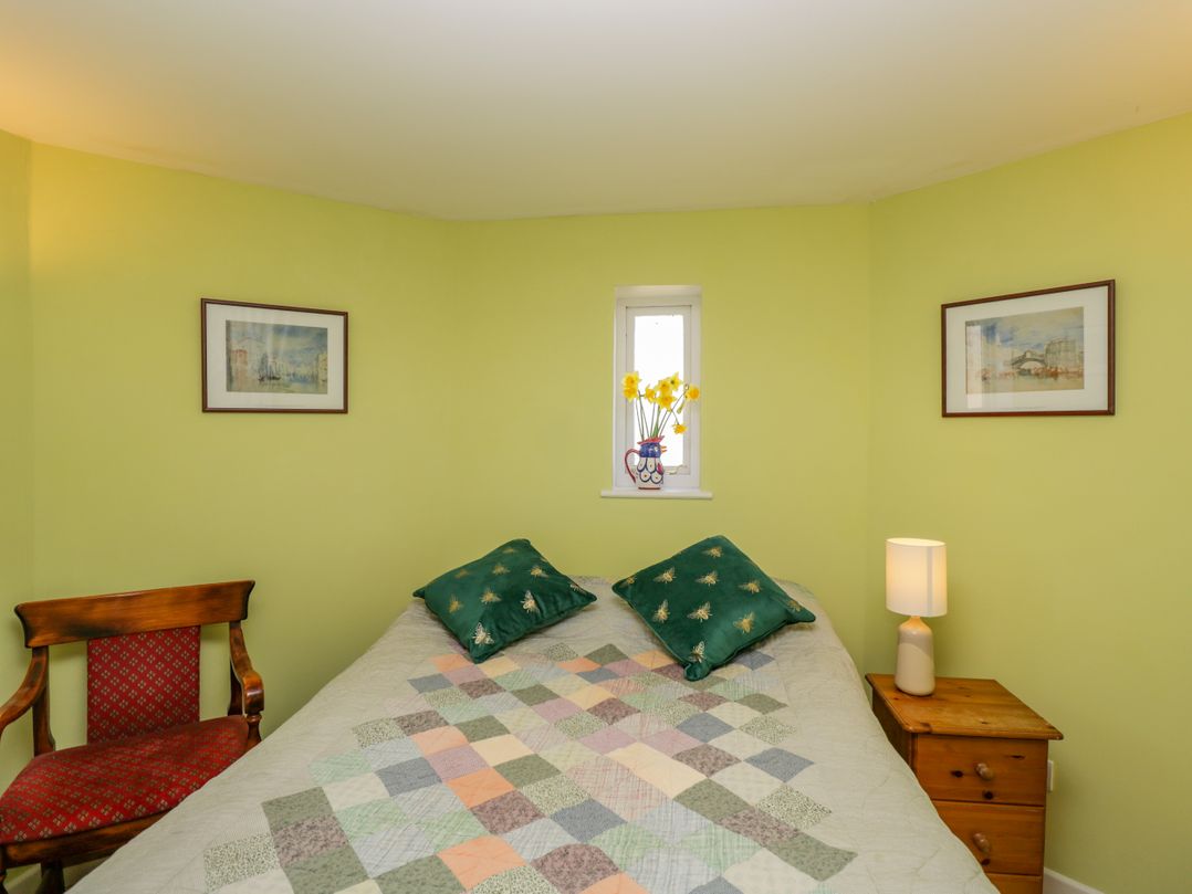 9 Velley Hill