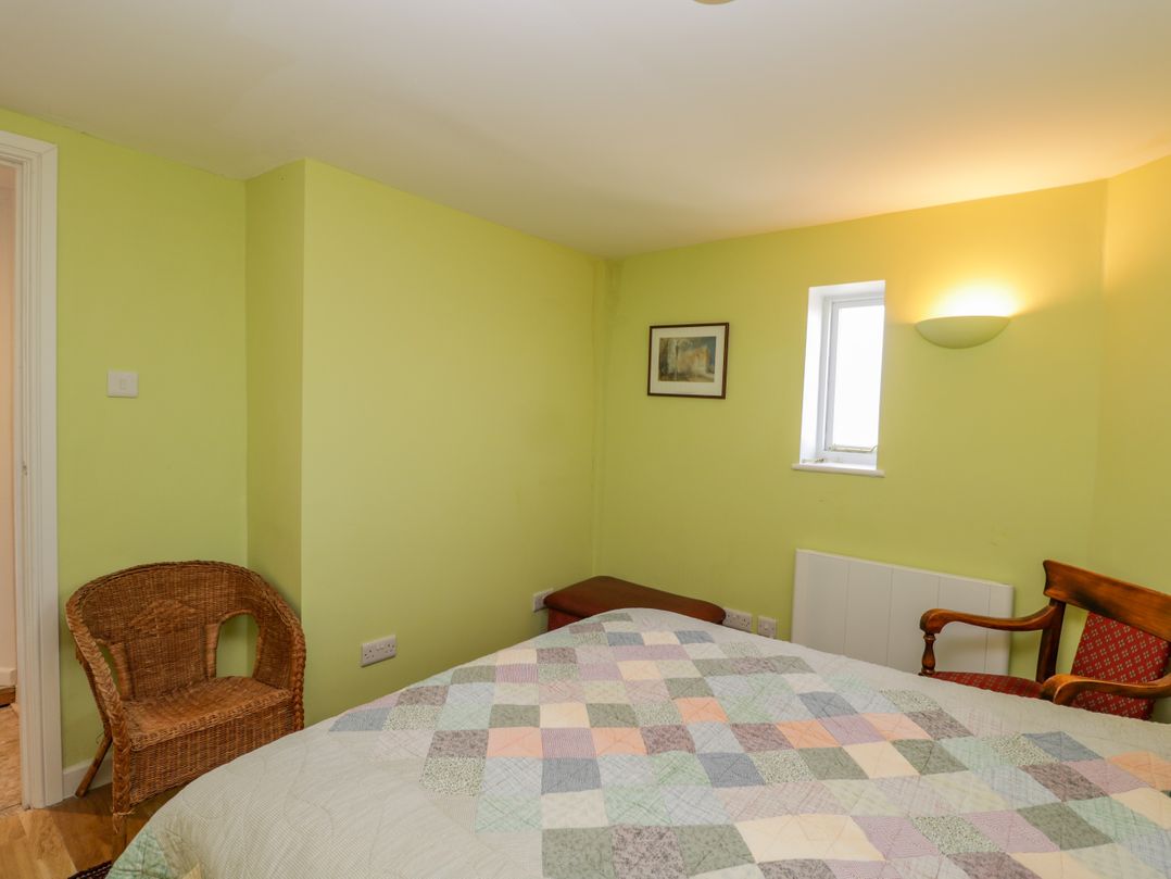 9 Velley Hill