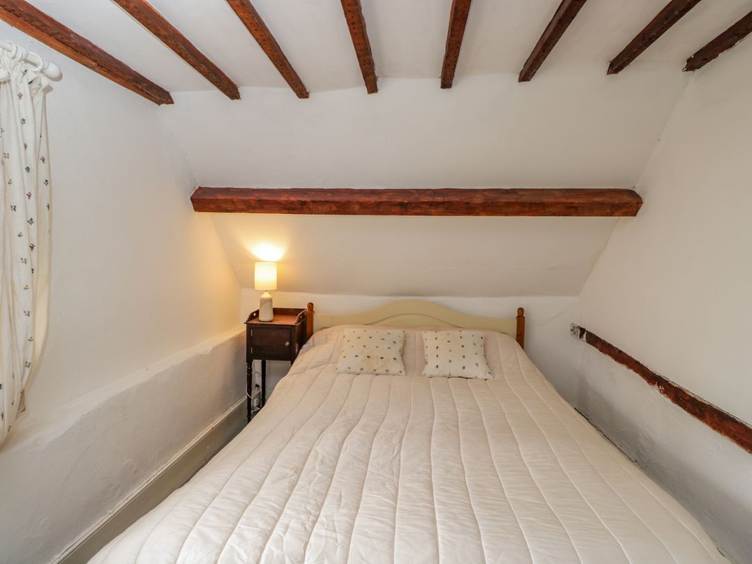9 Velley Hill