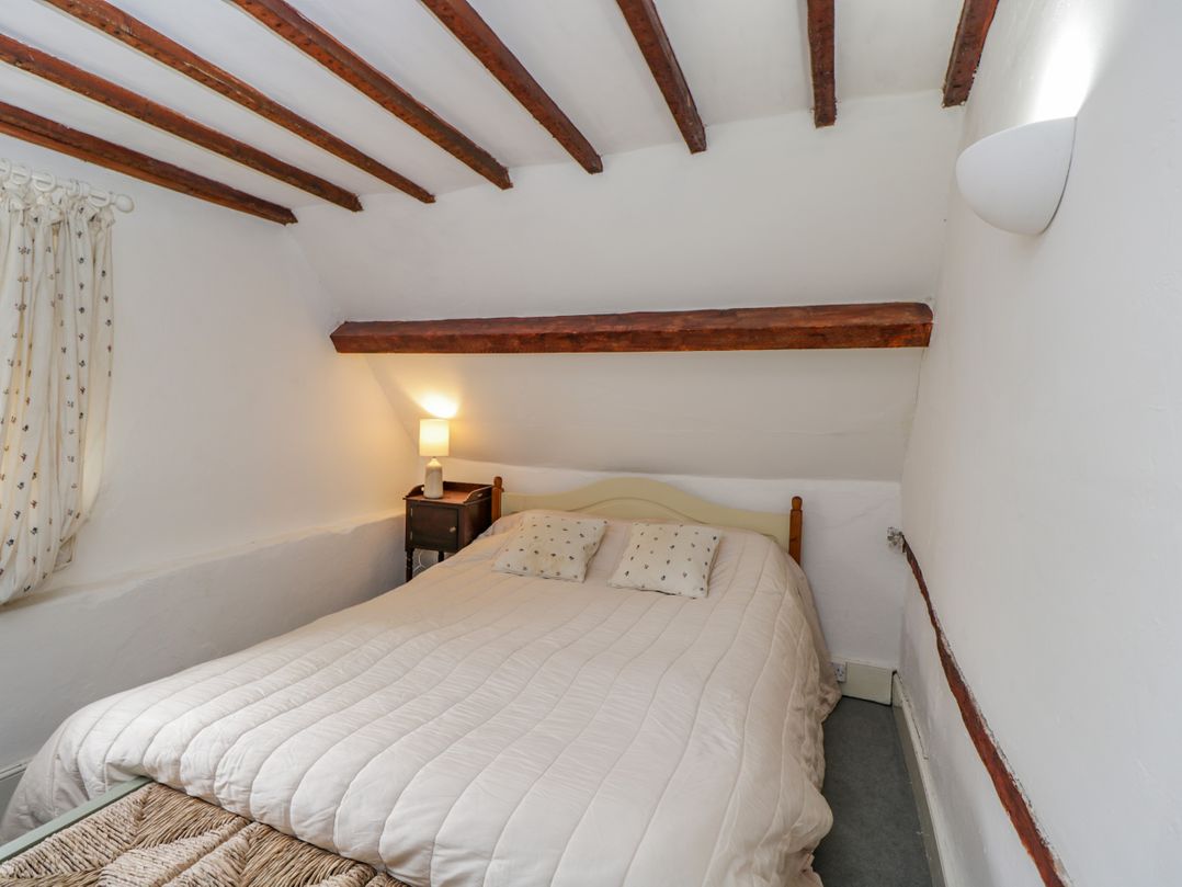 9 Velley Hill