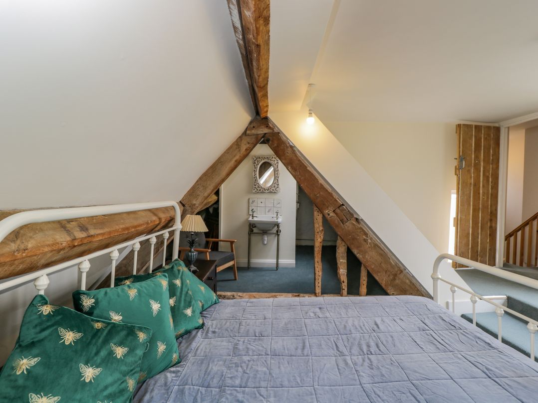 9 Velley Hill