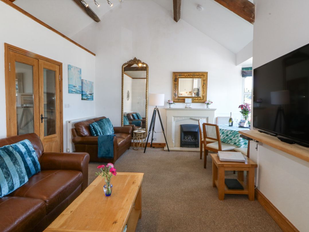 Bay View Apartment