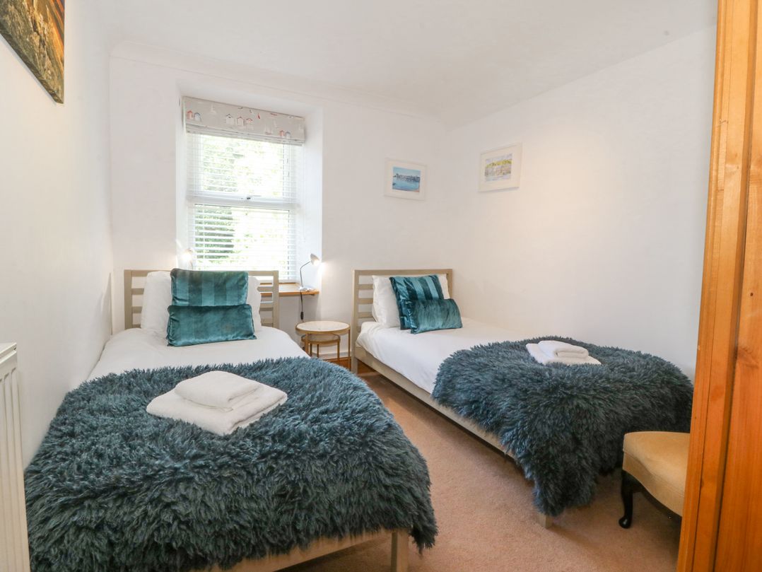 Bay View Apartment