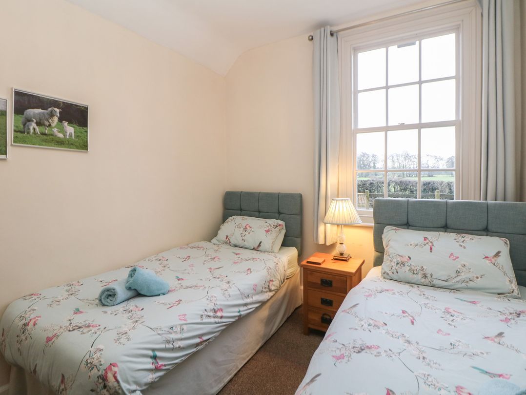 South Lodge - Longford Hall Farm Holiday Cottages