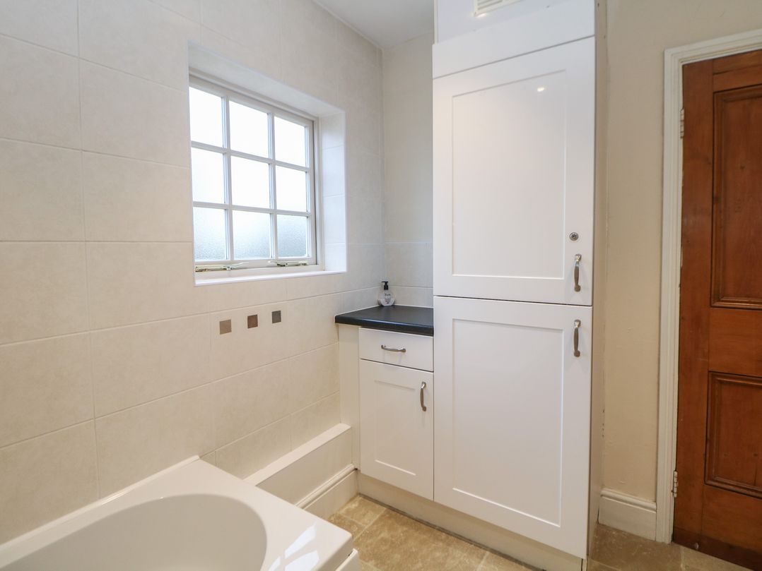 South Lodge - Longford Hall Farm Holiday Cottages