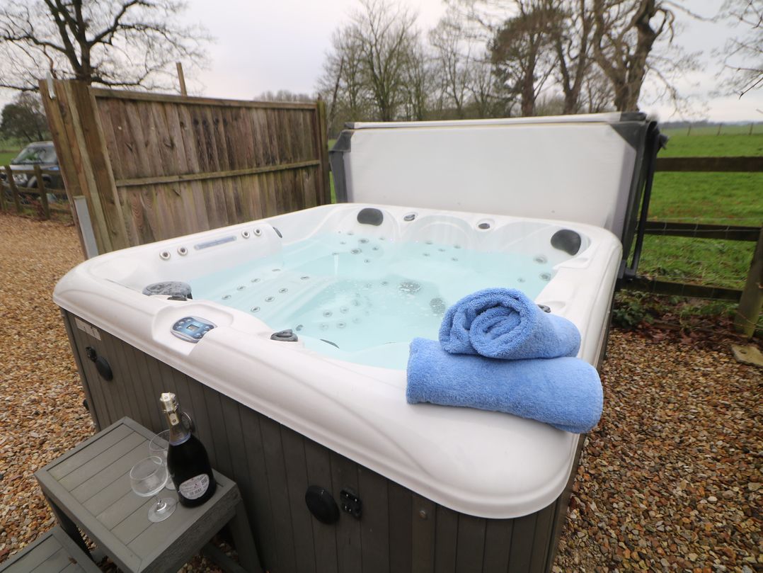 South Lodge - Longford Hall Farm Holiday Cottages