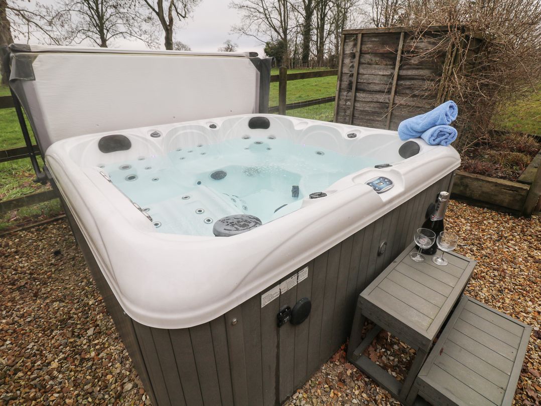 South Lodge - Longford Hall Farm Holiday Cottages