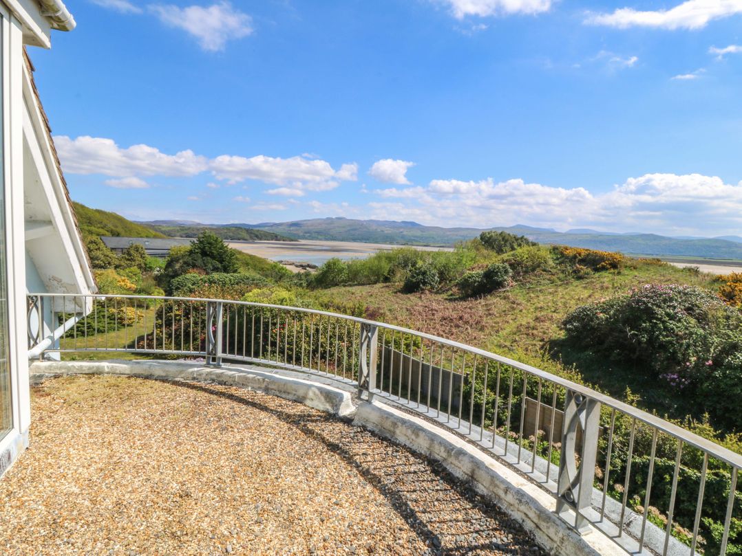 Bryn Y Mor,  Borth Y Gest