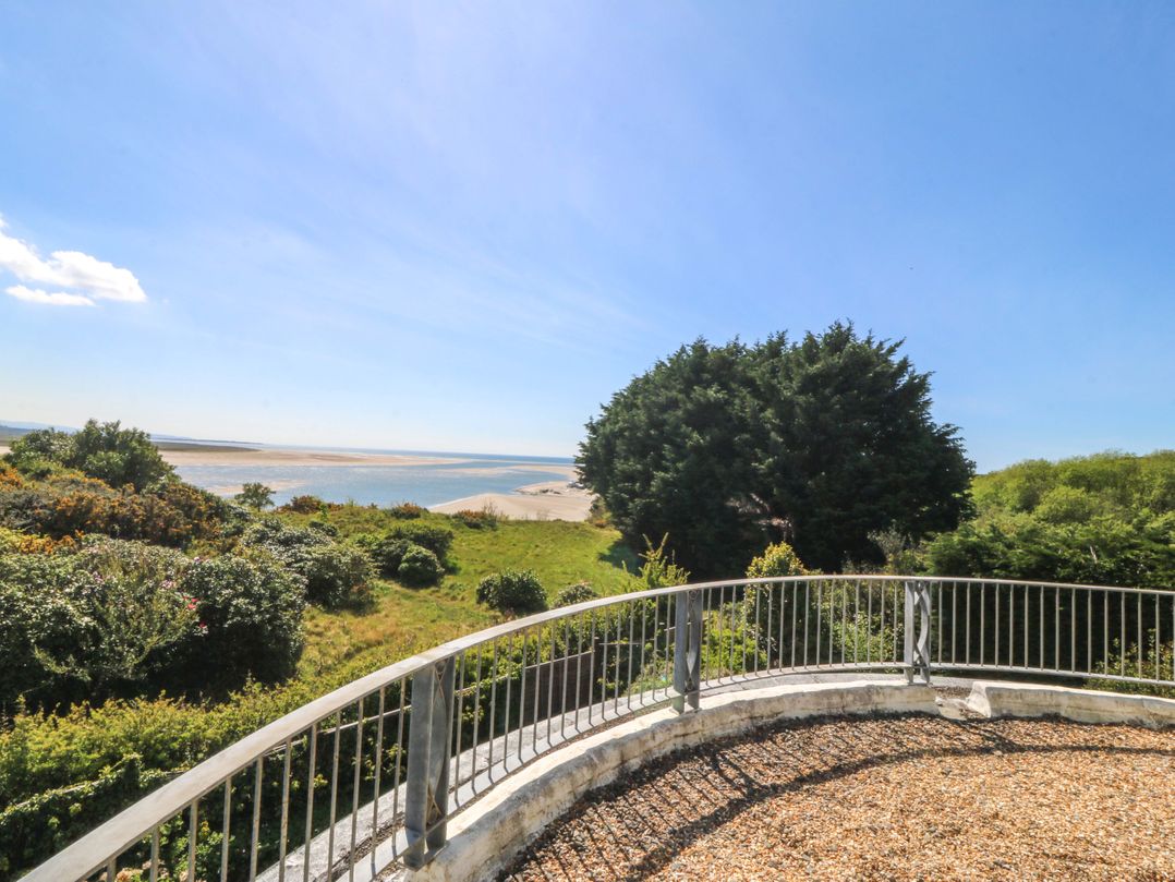 Bryn Y Mor,  Borth Y Gest