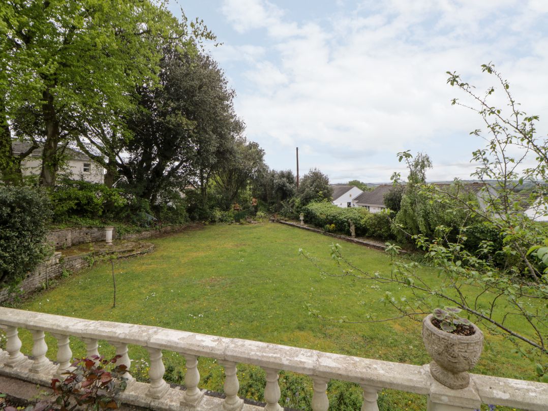 Holcombe House