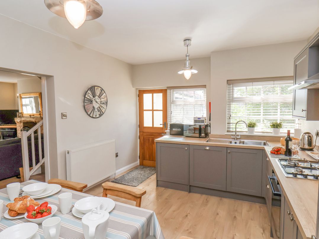 Rooftops Cottage