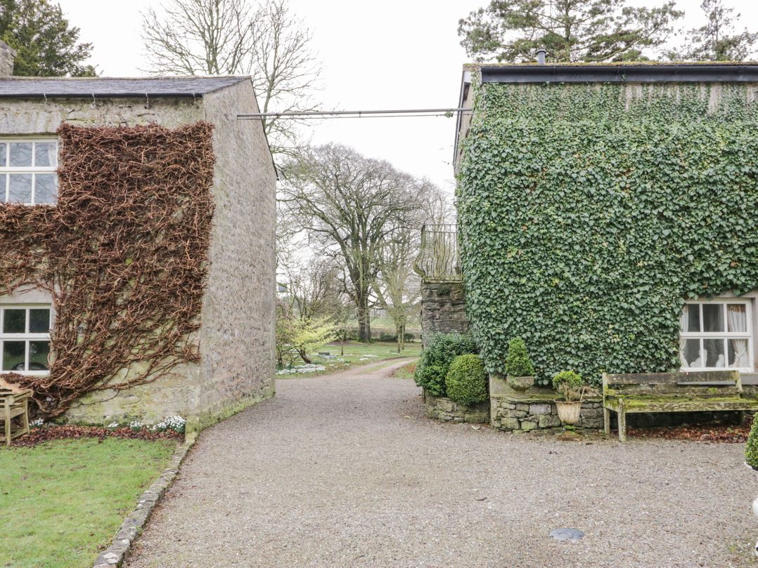 Longlands Milkmaid's Parlour