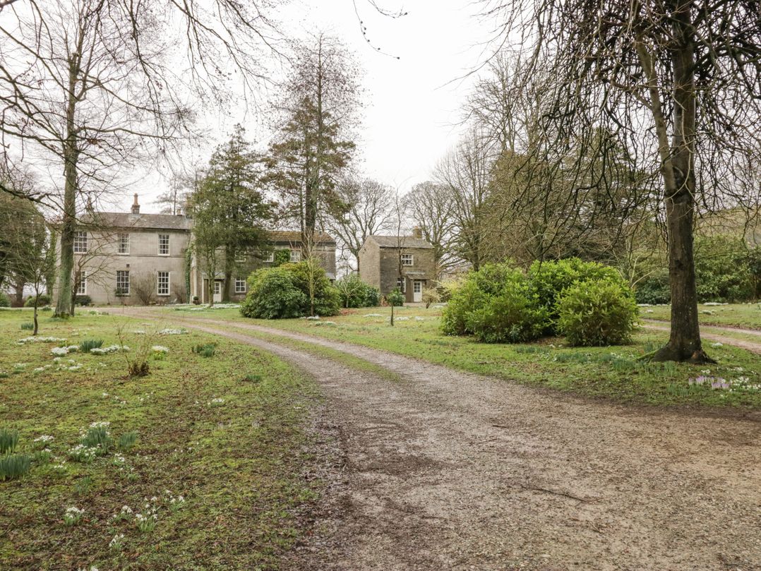 Longlands Milkmaid's Parlour