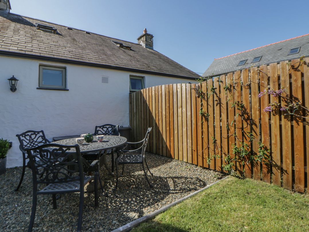 Middle Cottage