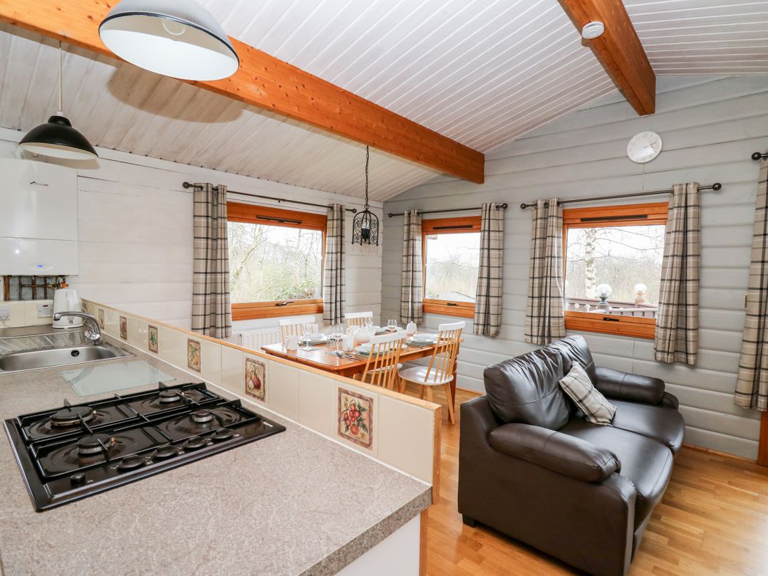 Snowy Owl Lodge