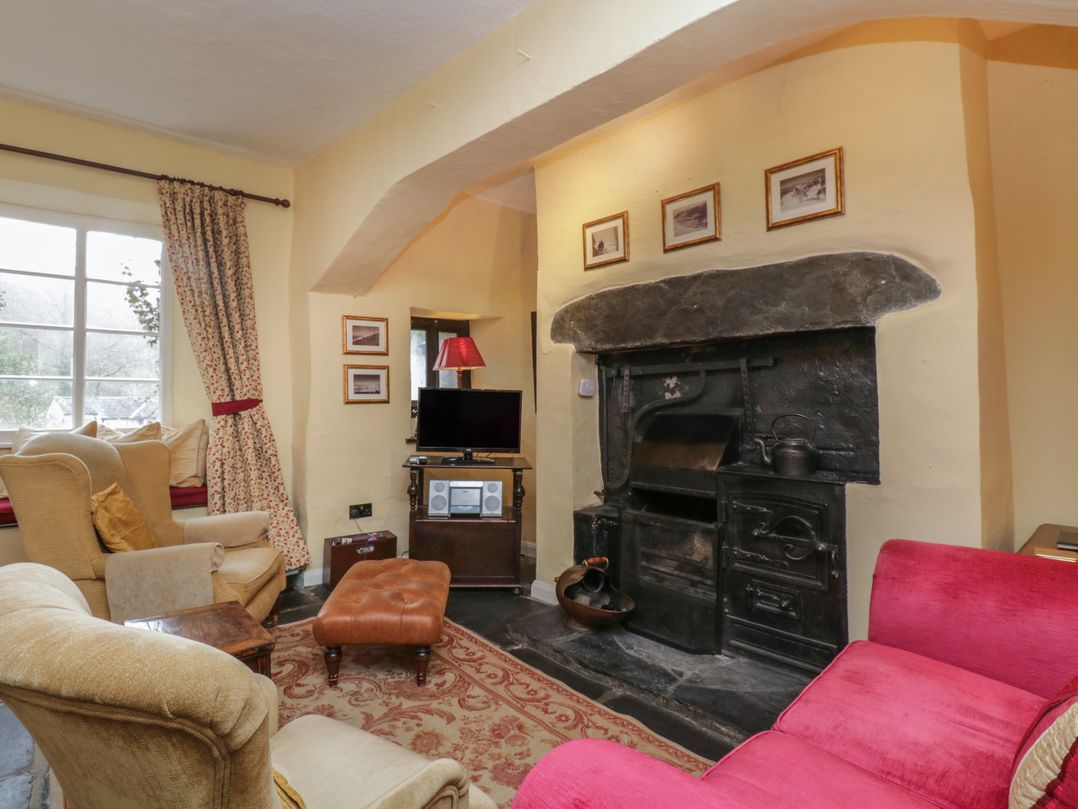 Old Oak Cottage