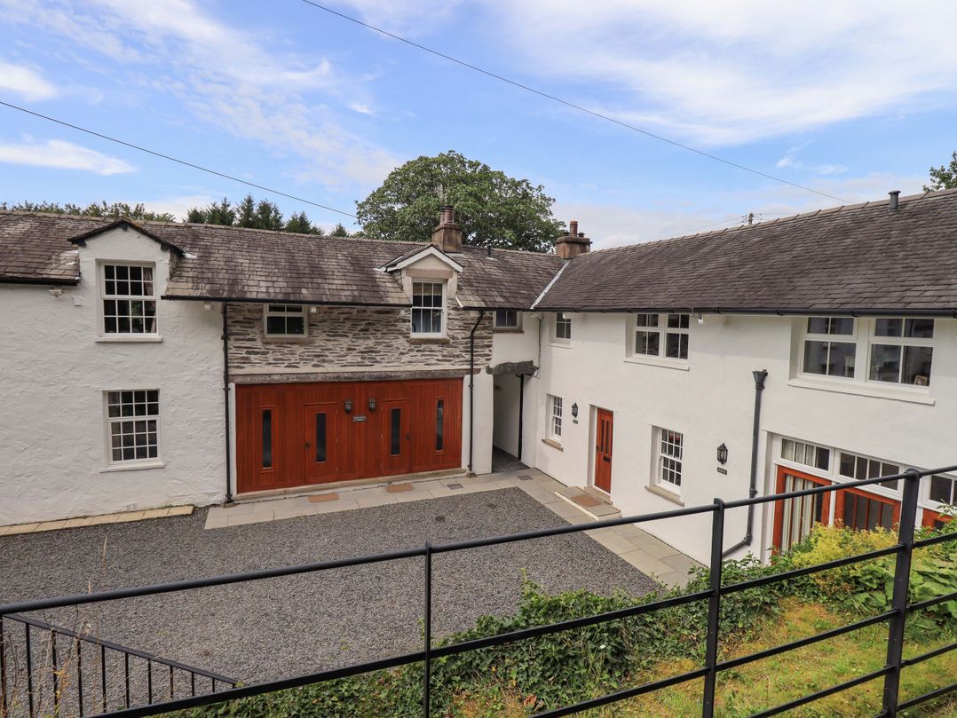 Abbots Reading Mews 1