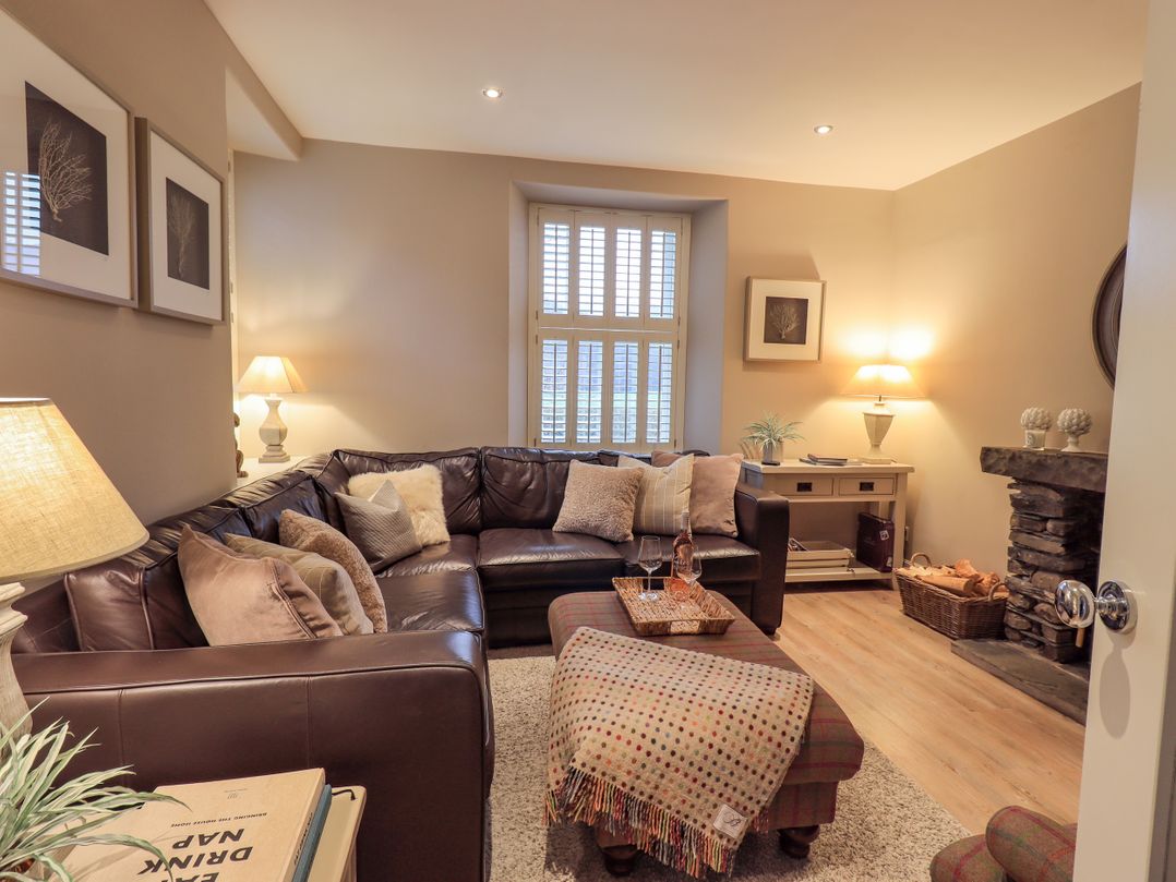 Honeywood House