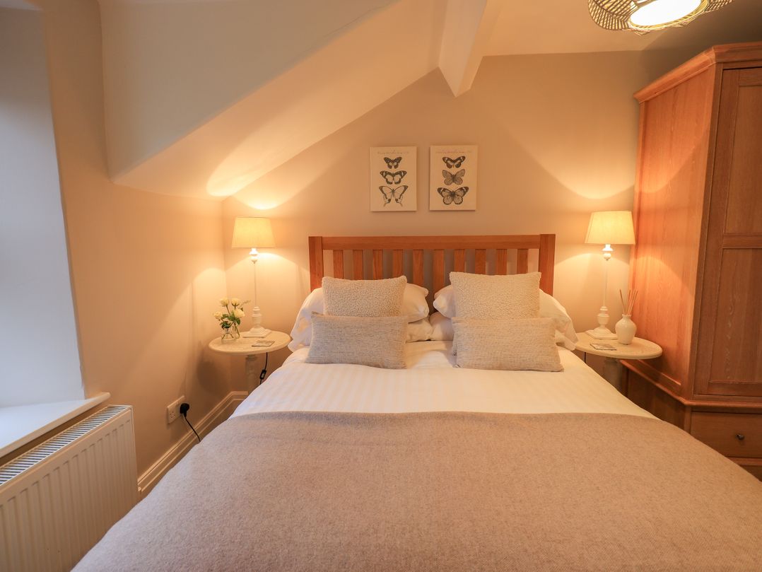 Honeywood House