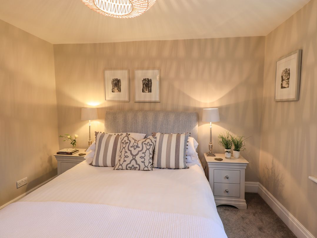 Honeywood House