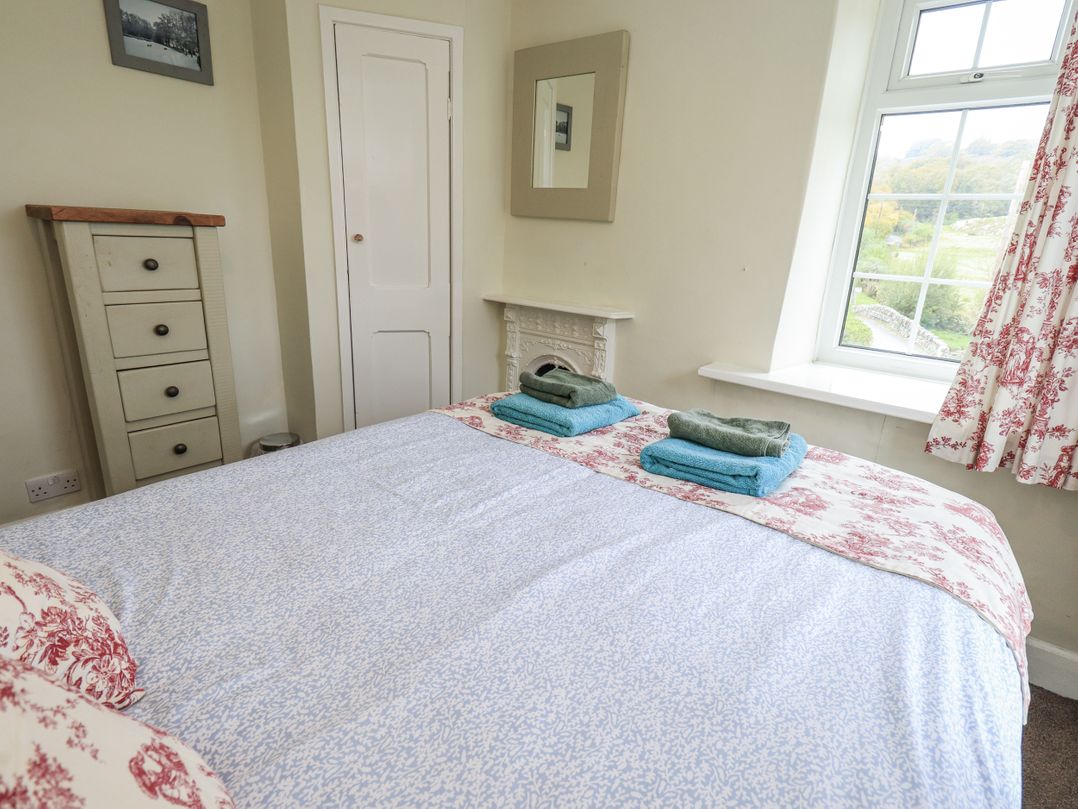 Smithy Cottage at Bowland Bridge