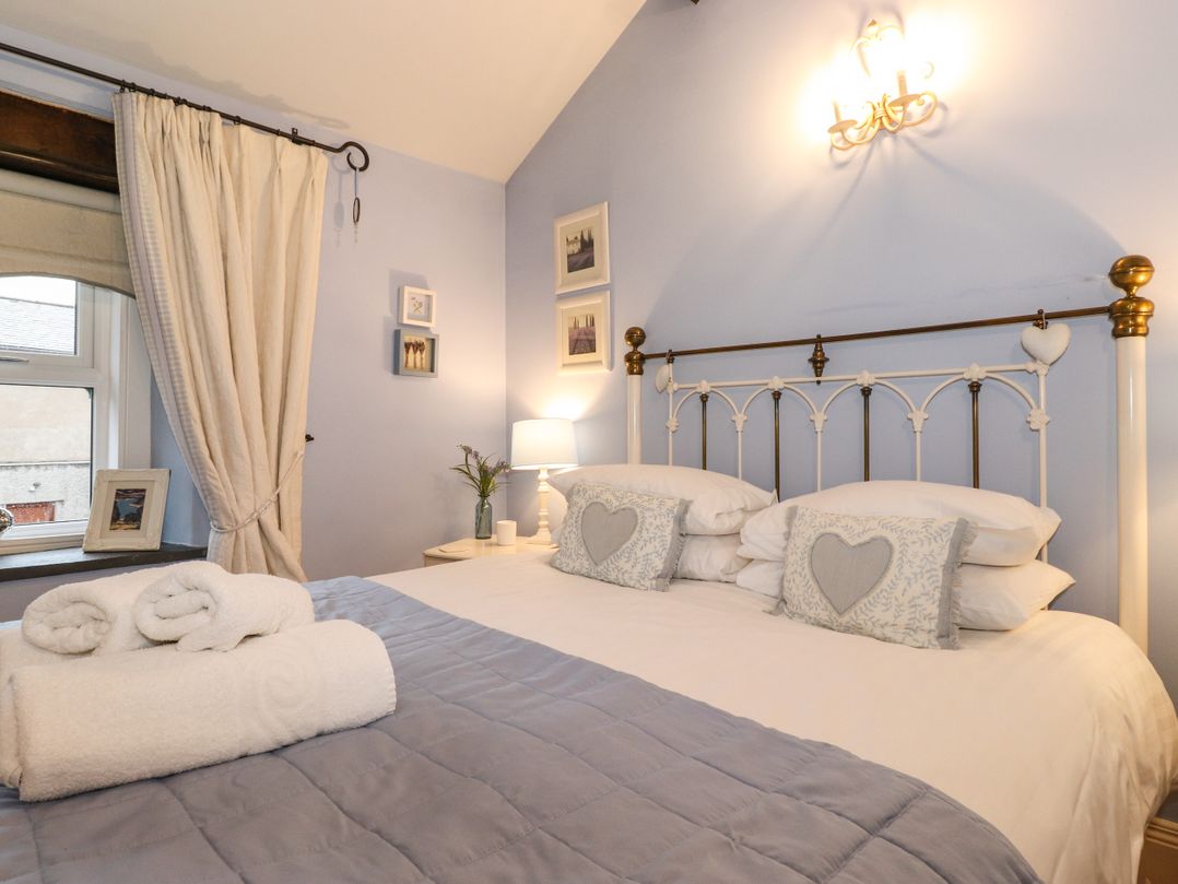Charlottes Cottage