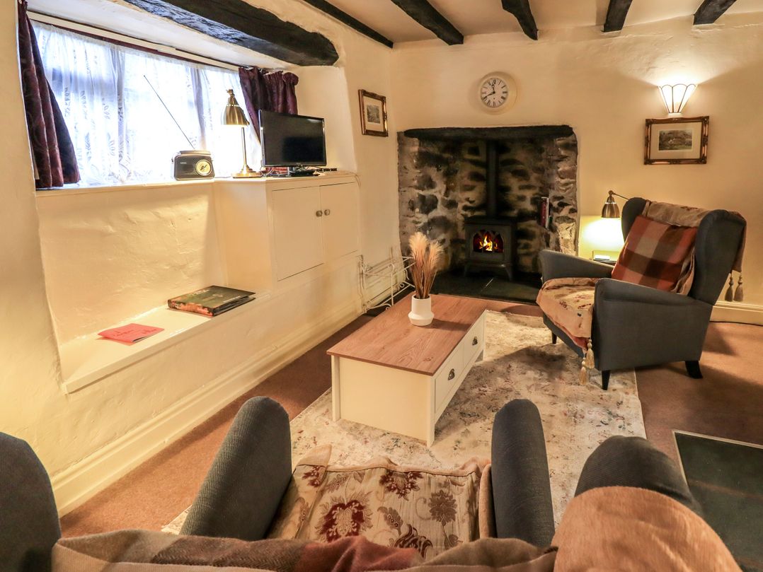 How Head Cottage