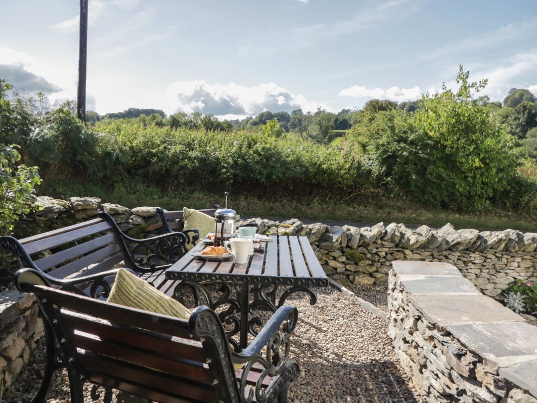 1 Sunny Point Cottages