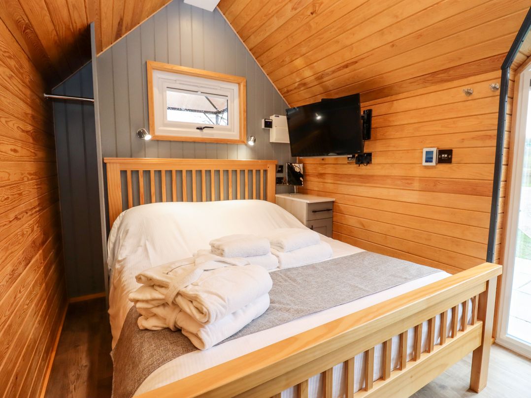 Acorn Lodge At Bridge Lake Farm & Fishery