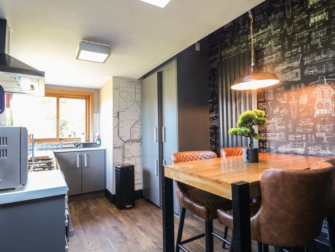 Coupling Cottage