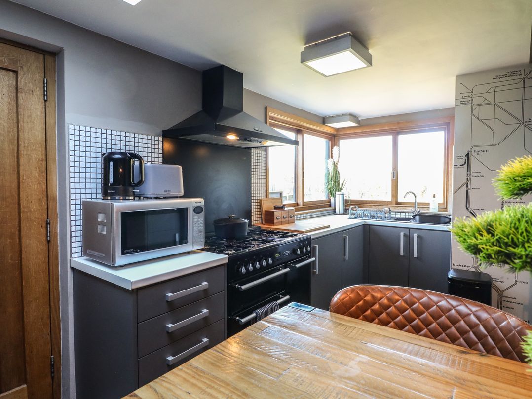 Coupling Cottage