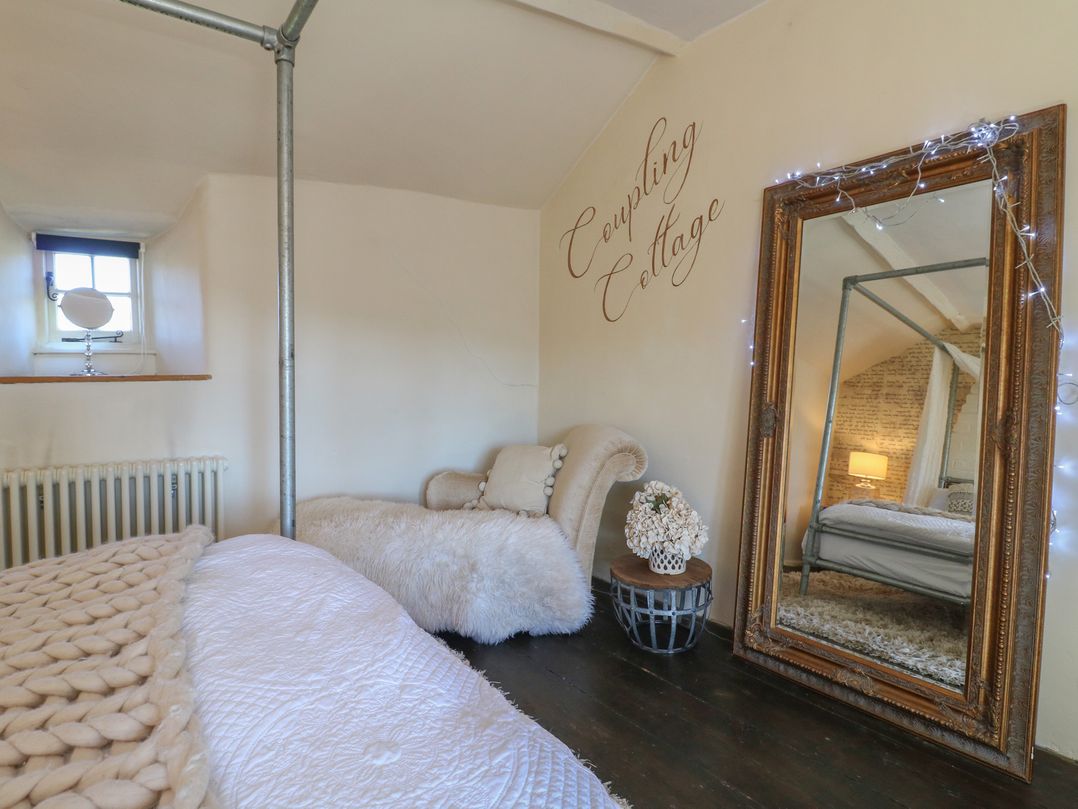 Coupling Cottage