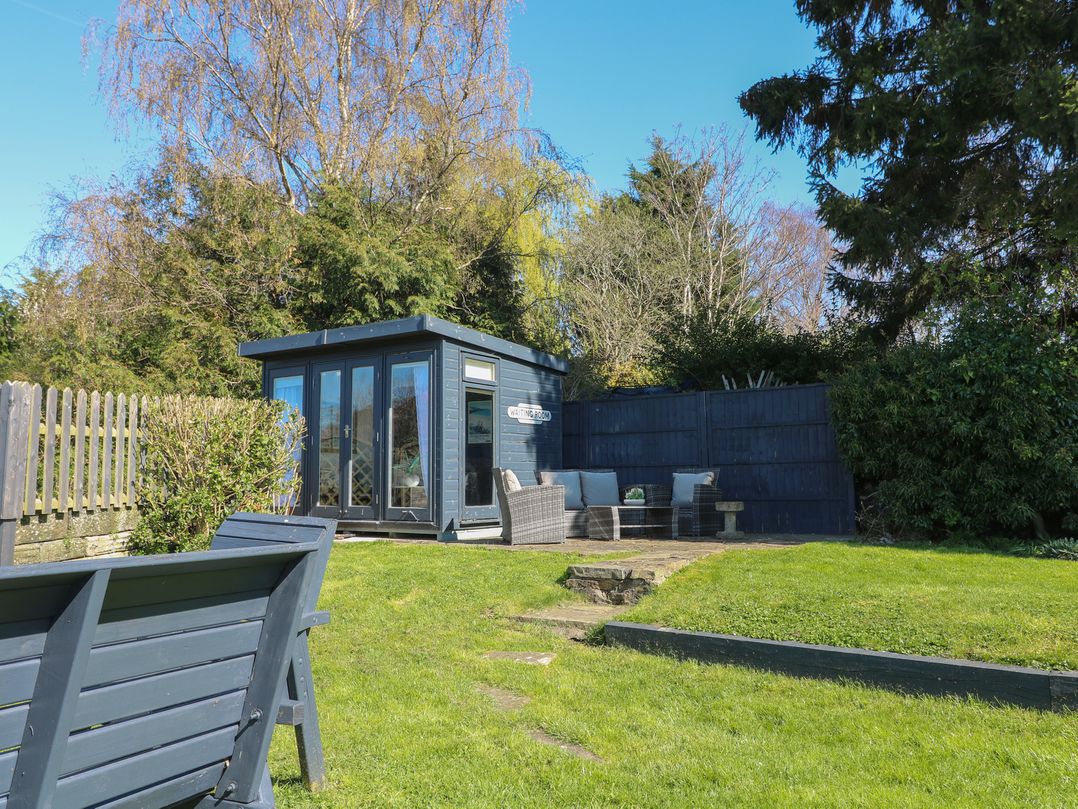 Coupling Cottage