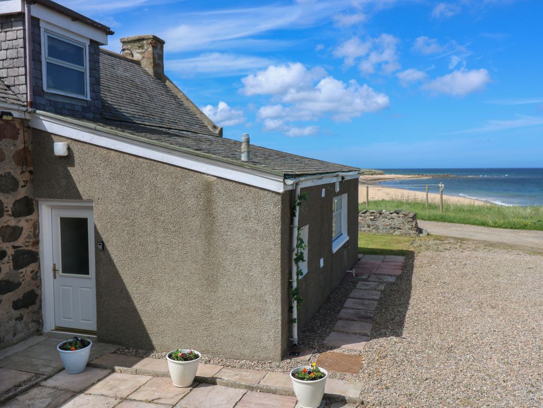 Bella's Beach Cottage