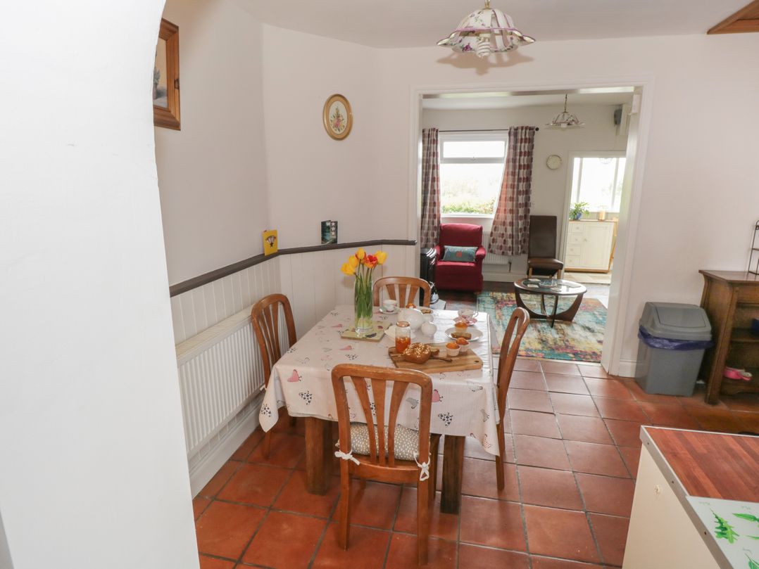 7 Aikenhead Terrace
